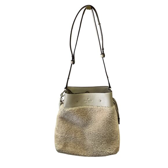 Kate Spade Marti Shearling Large Bucket Bag Beige Leather + Ice Skate Keychain - Picture 1 of 10